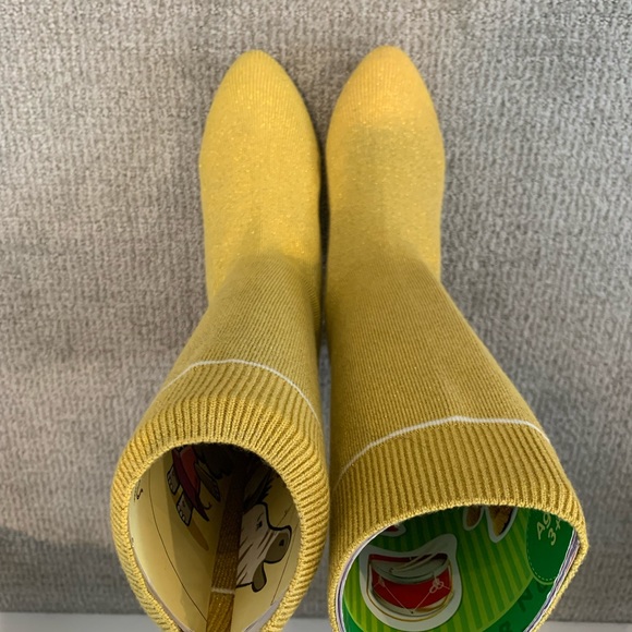 Gold Sock Boots - Picture 8 of 9